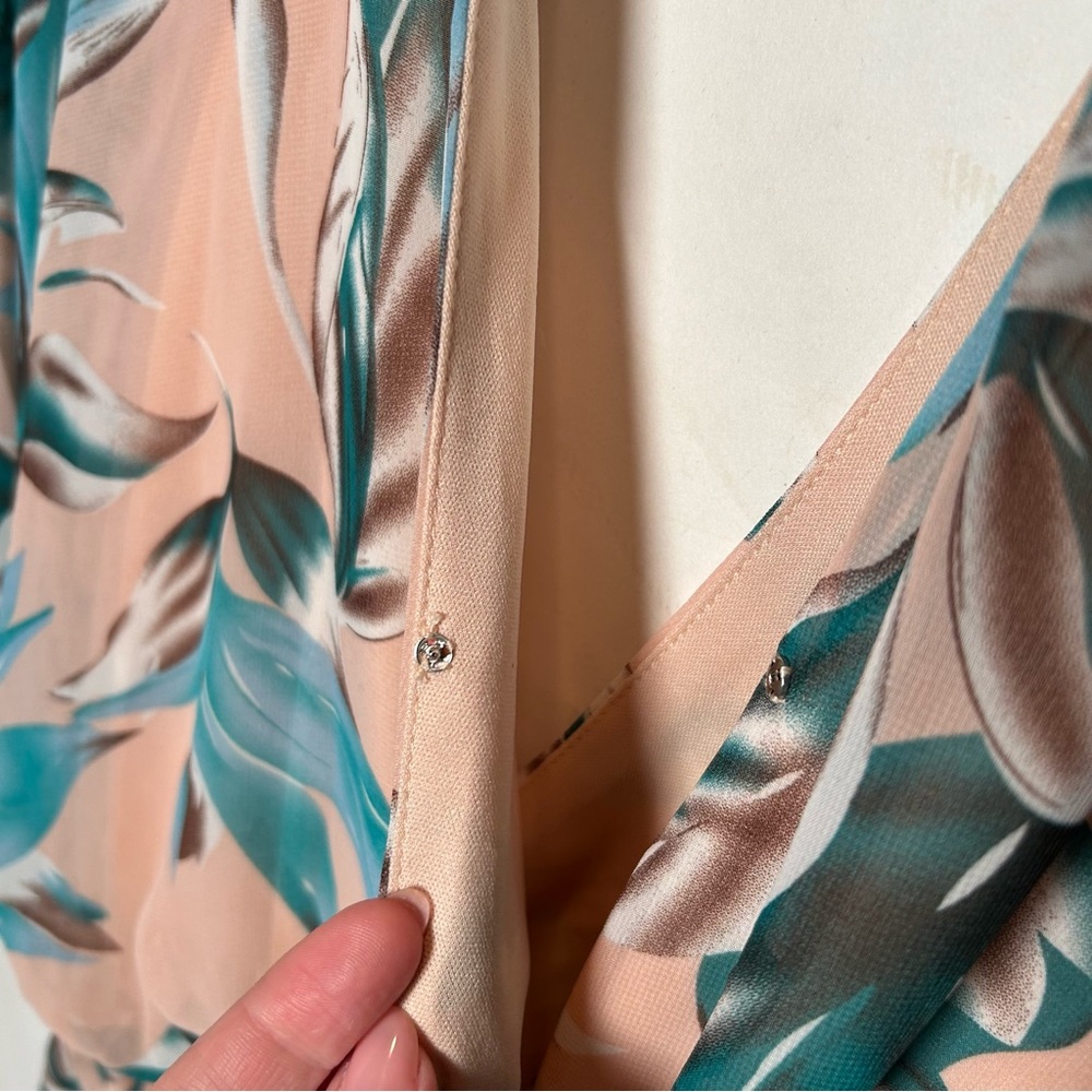 NWT Tropical Print Romper - Picture 3 of 6
